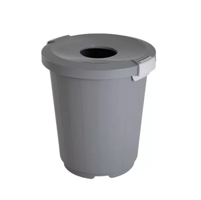 Бак пластиковый 105 л с крышкой-воронкой