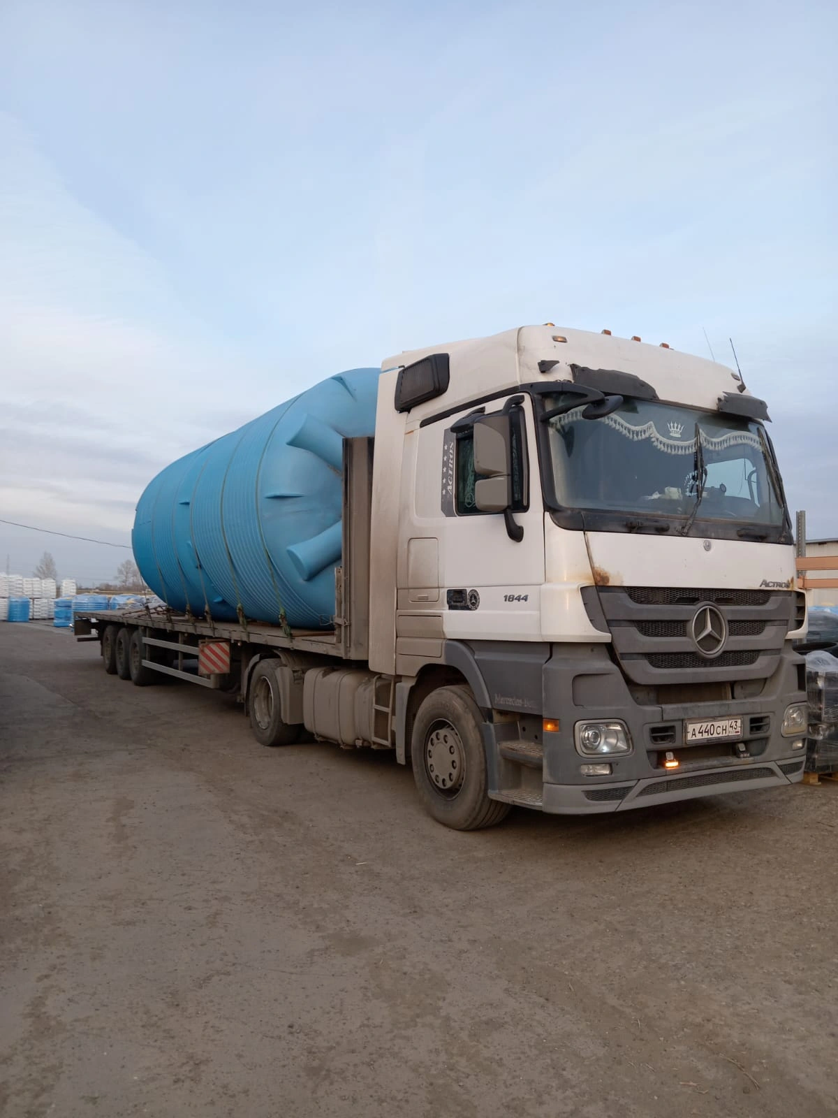 Доставка емкостей, менеджер: Алексей Вавилов 04