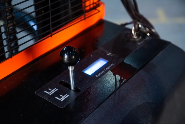 Штабелер-бочкокантователь гидравлический 0,35 т 1,6 м TOR CDT с электроподъемом