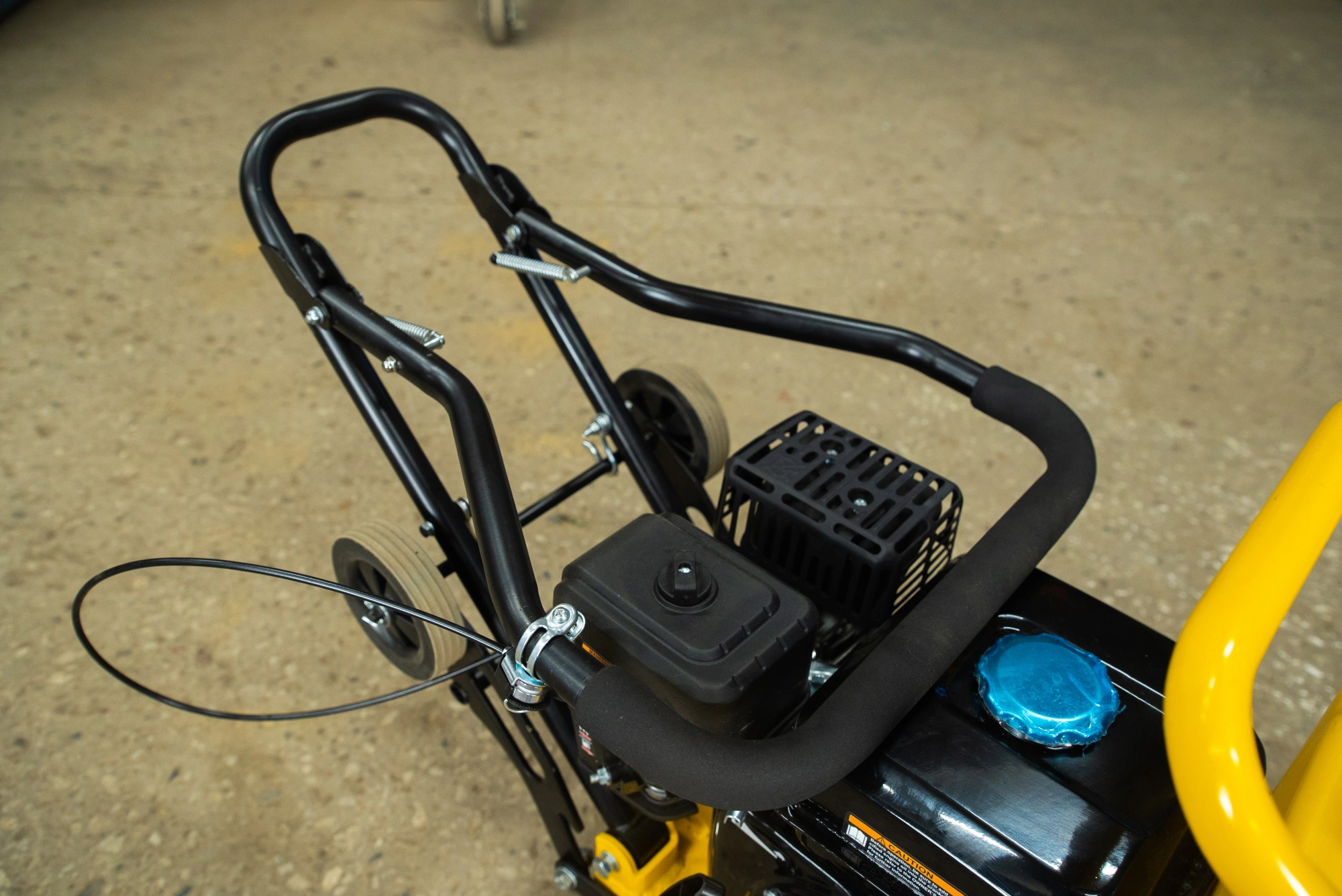 Виброплита 85 кг, 13кН (LCT) бак, коврик, колесный комплект TOR T-80*